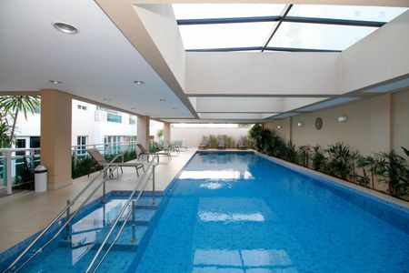 Apartamento à venda com 90m², 2 quartos e 2 vagas Apartamento à venda com 90m², 2 quartos e 2 vagasÁrea Comum - Piscina