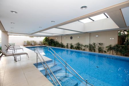 Apartamento à venda com 90m², 2 quartos e 2 vagas Apartamento à venda com 90m², 2 quartos e 2 vagasÁrea Comum - Piscina