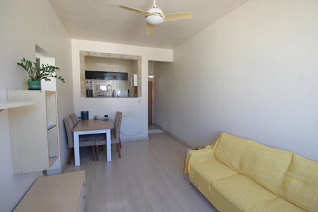 Sala de apartamento à venda com 1 quarto, 50m² em Todos Os Santos, Rio de Janeiro