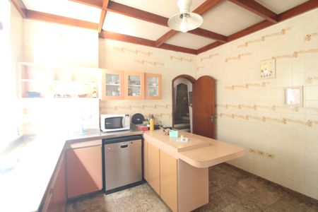 Casa para alugar com 570m², 5 quartos e 4 vagasCozinha