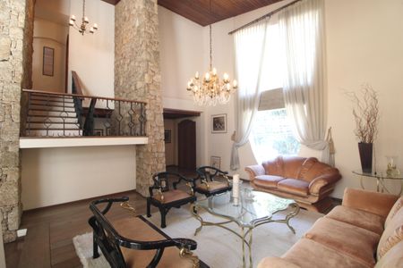 Sala de casa para alugar com 5 quartos, 570m² em Interlagos, São Paulo