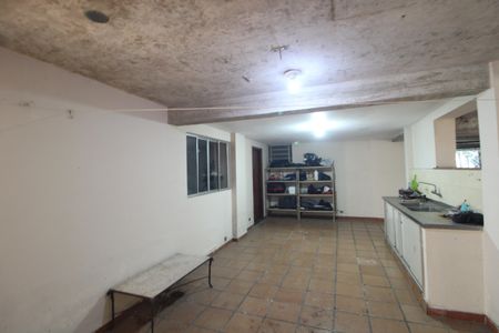Casa para alugar com 570m², 5 quartos e 4 vagasÁrea de Serviço