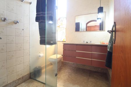 Casa para alugar com 570m², 5 quartos e 4 vagasBanheiro da Suíte 3