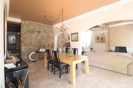 Casa para alugar com 570m², 5 quartos e 4 vagasSala