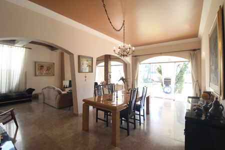 Casa para alugar com 570m², 5 quartos e 4 vagasSala