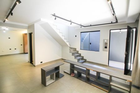 Sala de casa à venda com 3 quartos, 144m² em Vila Invernada, São Paulo