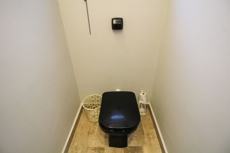 Lavabo da sala de casa à venda com 3 quartos, 144m² em Vila Invernada, São Paulo