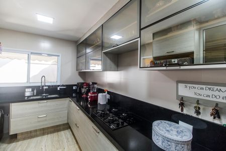 Casa de condomínio à venda com 500m², 4 quartos e 4 vagasCozinha