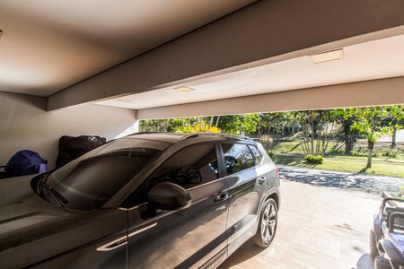 Casa de condomínio à venda com 500m², 4 quartos e 4 vagasGaragem