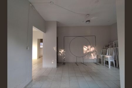 Apartamento à venda com 47m², 2 quartos e 1 vaga Apartamento à venda com 47m², 2 quartos e 1 vagaÁrea comum - Salão de festas