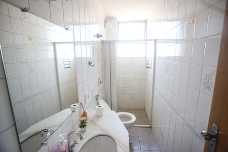 Apartamento para alugar com 56m², 2 quartos e 1 vaga Apartamento para alugar com 56m², 2 quartos e 1 vagaBanheiro