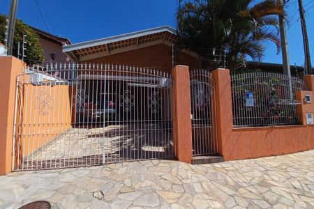 Casa à venda com 250m², 3 quartos e 3 vagas Casa à venda com 250m², 3 quartos e 3 vagasFachada do Prédio
