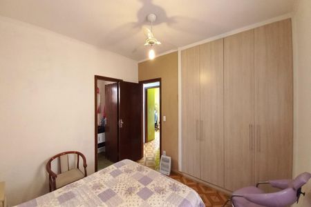 Casa à venda com 250m², 3 quartos e 3 vagas Casa à venda com 250m², 3 quartos e 3 vagasSuíte