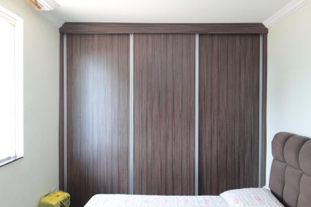 Casa de condomínio à venda com 64m², 2 quartos e 1 vagaQuarto 1