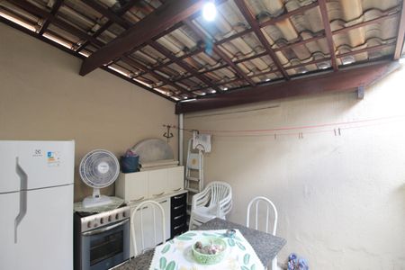 Casa de condomínio à venda com 64m², 2 quartos e 1 vagaÁrea Privativa