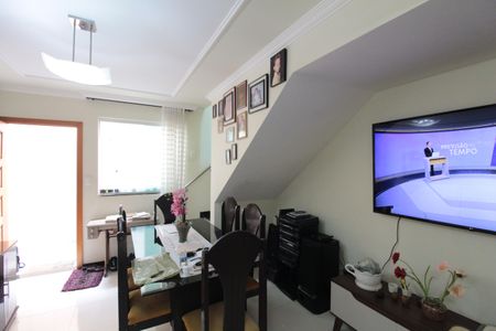 Sala de casa de condomínio à venda com 2 quartos, 64m² em Primeiro de Maio, Belo Horizonte