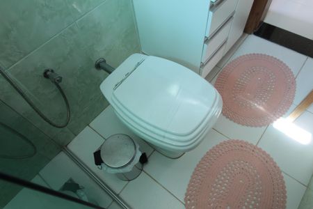 Casa de condomínio à venda com 64m², 2 quartos e 1 vagaBanheiro Social