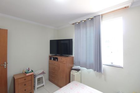 Casa de condomínio à venda com 64m², 2 quartos e 1 vagaQuarto 1