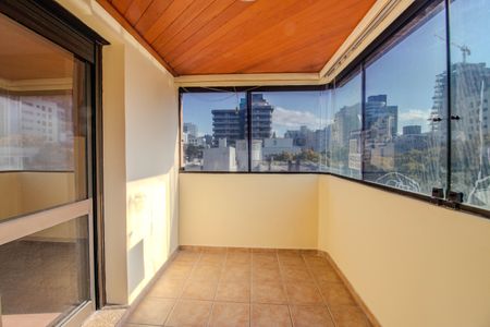 Apartamento para alugar com 126m², 2 quartos e 2 vagas Apartamento para alugar com 126m², 2 quartos e 2 vagasSuíte - Varanda