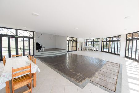 Apartamento para alugar com 73m², 3 quartos e 1 vagaÁrea comum - Salão de festas