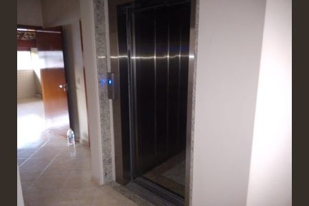 Foto 13 de casa à venda com 3 quartos, 410m² em Vila Aricanduva, São Paulo