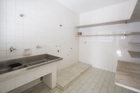 Casa à venda com 1000m², 4 quartos e 3 vagasLavanderia