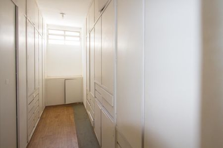 Casa à venda com 1000m², 4 quartos e 3 vagasCloset /Quarto 2