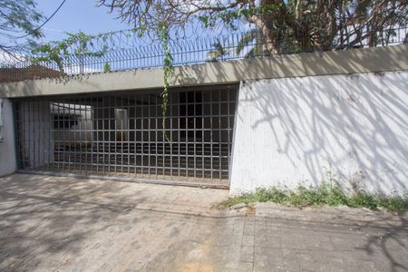 Casa à venda com 1000m², 4 quartos e 3 vagasFachada