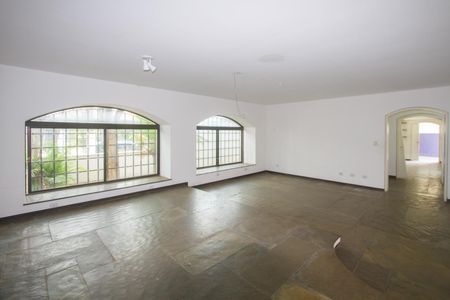 Casa à venda com 1000m², 4 quartos e 3 vagasSala