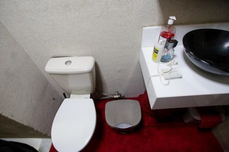 Casa de condomínio à venda com 380m², 3 quartos e 3 vagasBanheiro Social