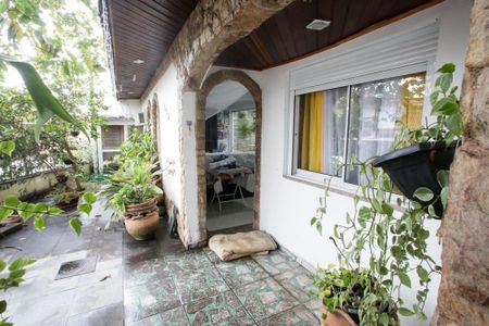 Casa de condomínio à venda com 380m², 3 quartos e 3 vagasQuintal