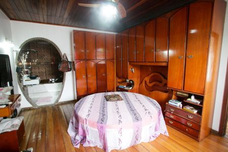 Casa de condomínio à venda com 380m², 3 quartos e 3 vagasSuíte 2