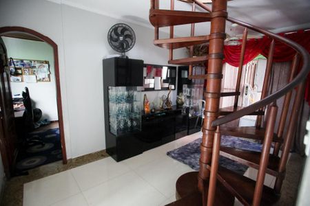 Casa de condomínio à venda com 380m², 3 quartos e 3 vagasHall da Escada