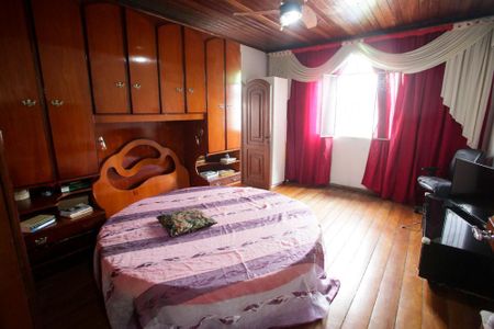 Casa de condomínio à venda com 380m², 3 quartos e 3 vagasSuíte 2