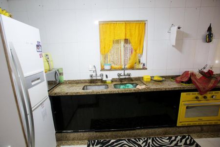 Casa de condomínio à venda com 380m², 3 quartos e 3 vagasCozinha