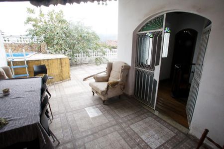 Casa de condomínio à venda com 380m², 3 quartos e 3 vagasChurrasqueira