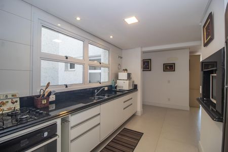 Apartamento à venda com 139m², 2 quartos e 2 vagasCozinha