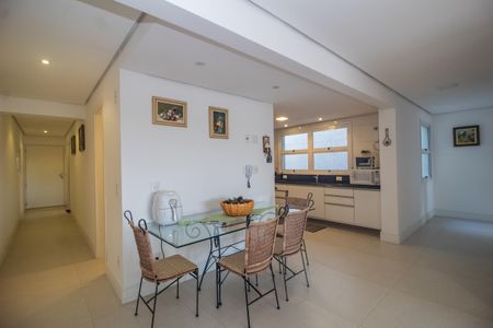 Sala 2 de apartamento à venda com 2 quartos, 139m² em Tristeza, Porto Alegre