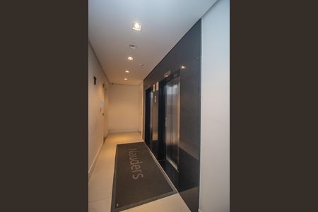 Apartamento à venda com 139m², 2 quartos e 2 vagasHall de entrada