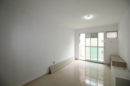 Sala de apartamento à venda com 1 quarto, 43m² em Taquara, Rio de Janeiro