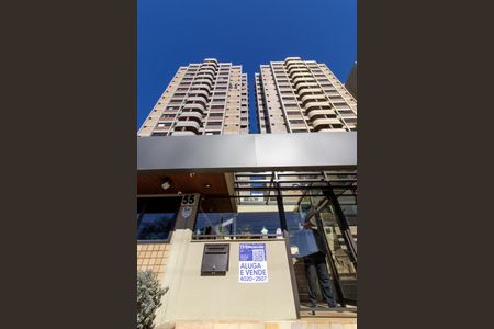 Apartamento à venda com 210m², 3 quartos e 2 vagasFachada