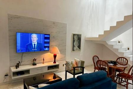 Casa à venda com 150m², 3 quartos e 3 vagas Casa à venda com 150m², 3 quartos e 3 vagasSala