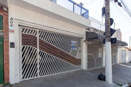 Casa à venda com 450m², 5 quartos e 2 vagasFachada