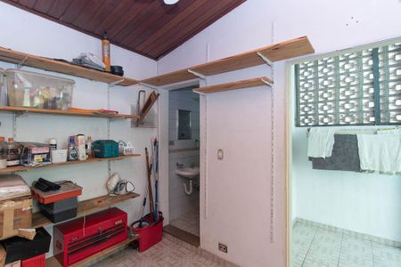 Casa à venda com 450m², 5 quartos e 2 vagasQuarto de Serviço