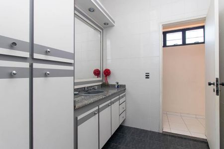 Casa à venda com 450m², 5 quartos e 2 vagasBanheiro do Salão