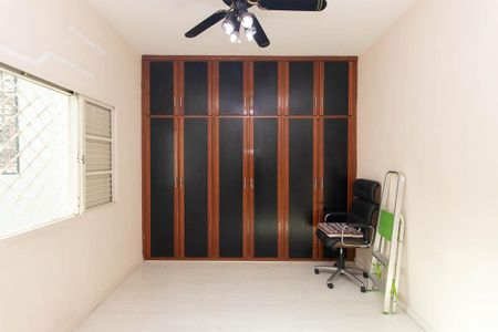 Casa à venda com 450m², 5 quartos e 2 vagasQuarto 1