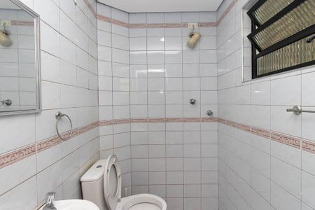 Casa à venda com 450m², 5 quartos e 2 vagasBanheiro de Serviço