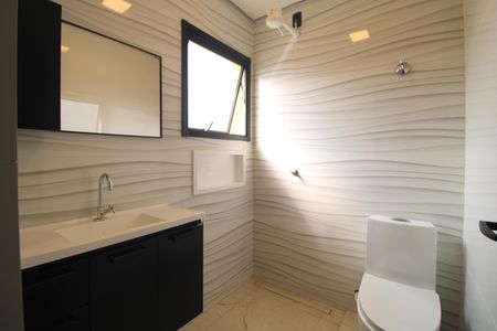 Banheiro de kitnet/studio para alugar com 1 quarto, 23m² em Socorro, São Paulo