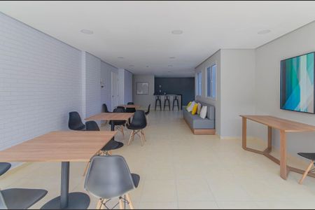 Apartamento à venda com 36m², 2 quartos e sem vagaÁrea comum - Salão de festas