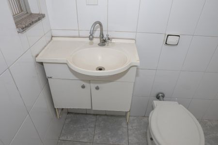 Apartamento para alugar com 120m², 3 quartos e 2 vagasBanheiro de Serviço
